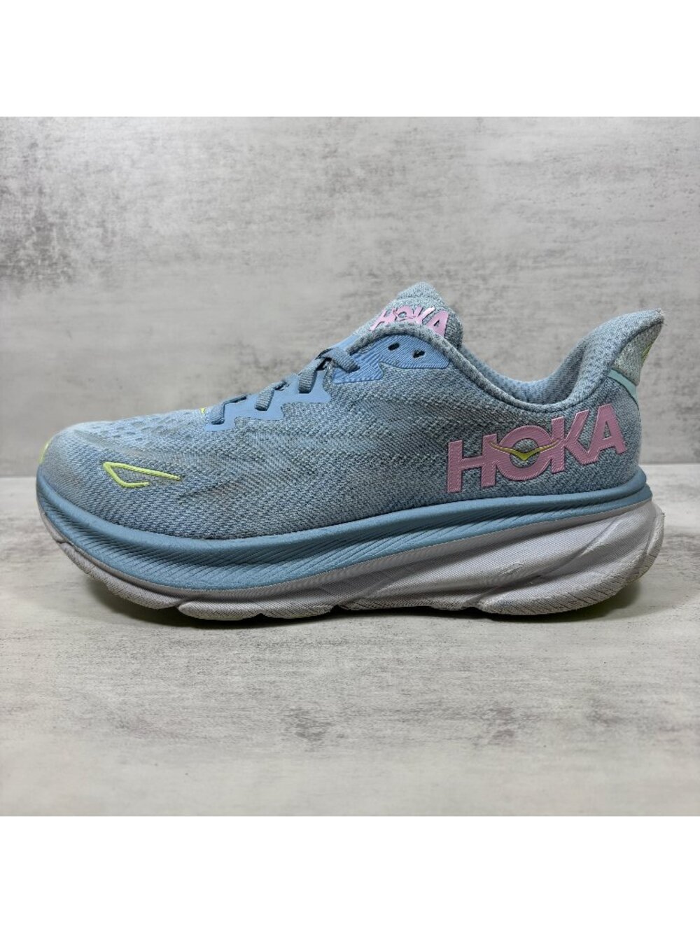 Hoka One One Clifton 9 Running Shoes - Women's Size 10.5D Wide - Blue